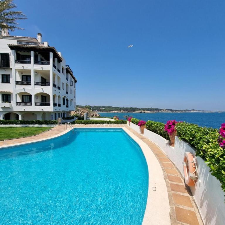 Apartamento acogedor con terraza y piscina a 50m de la playa - HISP-236-123 - Apartment - 13