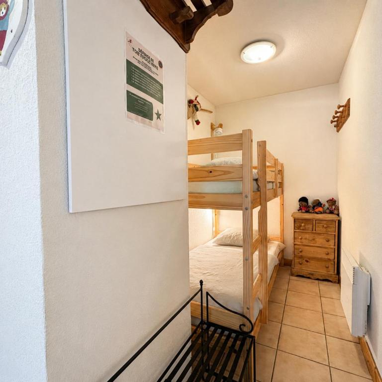 Appartement cosy 4 personnes avec WIFI et parking au pied des pistes - FR-1-505-5 - Appartement - 8