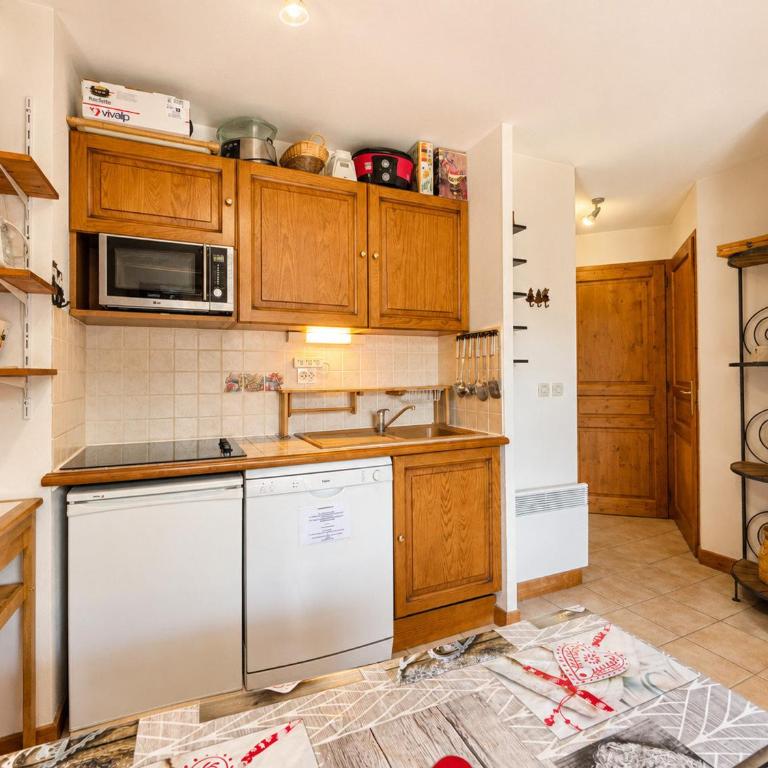 Appartement cosy 4 personnes avec WIFI et parking au pied des pistes - FR-1-505-5 - Appartement - 10