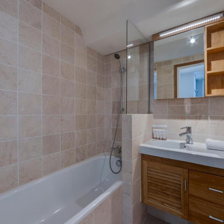 Appartement 4 pièces 6 pers au cœur de Tignes avec Wi-Fi - FR-1-641-46 - Apartment - 13
