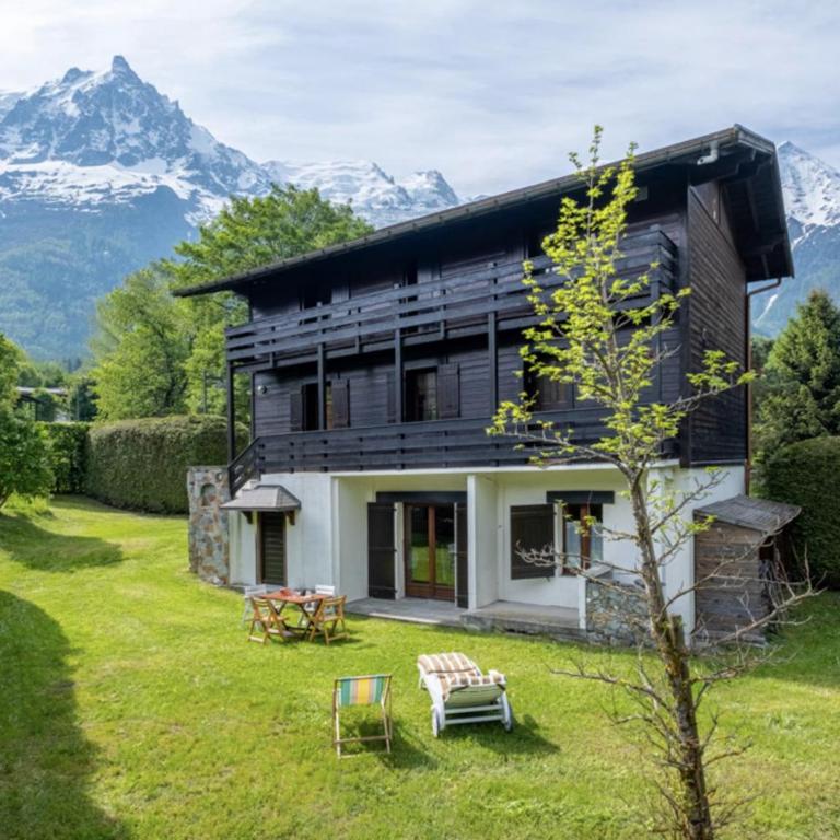 Family home with a garden overlooking Mont Blanc - Chalet - 12