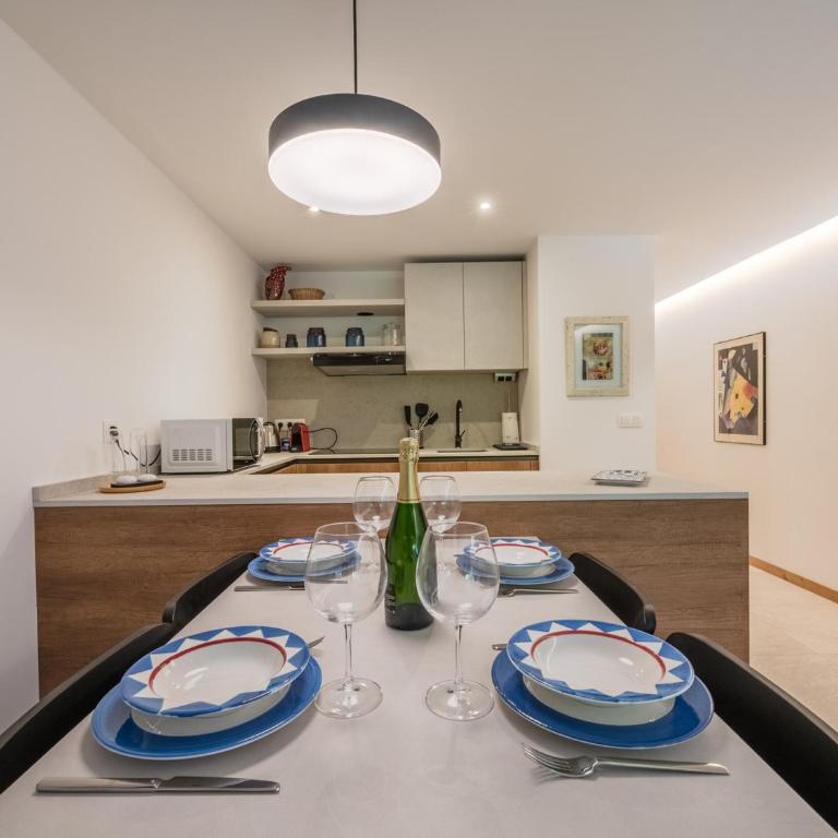 Appartement moderne avec terrasse et jardin privatif à Chamonix - Parking inclus - FR-1-343-267 - Apartment - 5