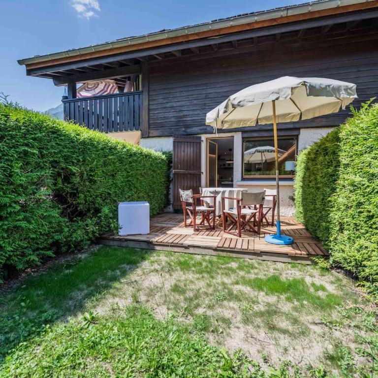 Appartement moderne avec terrasse et jardin privatif à Chamonix - Parking inclus - FR-1-343-267 - Apartment - 12
