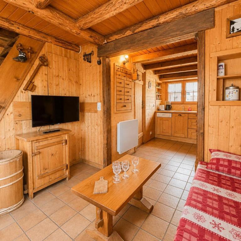 Chalet savoyard cosy au cœur du village, proche des pistes - Appartement 2 Chambres - 3