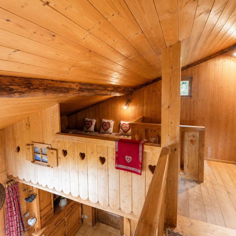 Chalet savoyard cosy au cœur du village, proche des pistes - Appartement 2 Chambres - 12