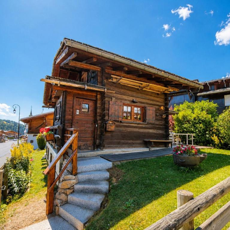 Chalet savoyard cosy au cœur du village, proche des pistes - Appartement 2 Chambres - 24
