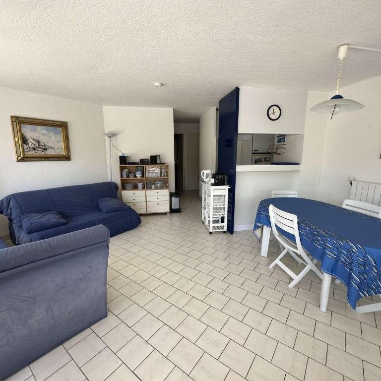 Bel appart 3 pièces avec grande terrasse, proche plage, parking et WIFI - FR-1-328-261 - Apartamento - 5
