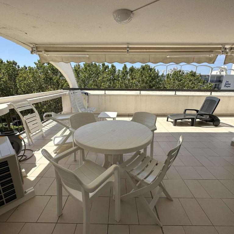 Bel appart 3 pièces avec grande terrasse, proche plage, parking et WIFI - FR-1-328-261 - Apartamento - 12