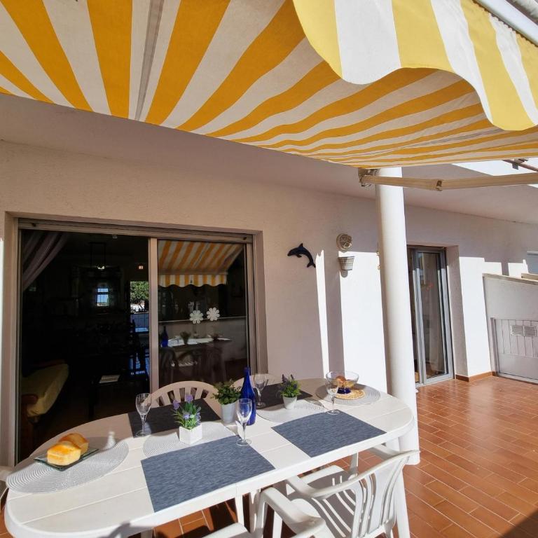 Apartamento de 3 habitaciones con terraza cerca de la playa - HISP-236-75 - Apartment - 9