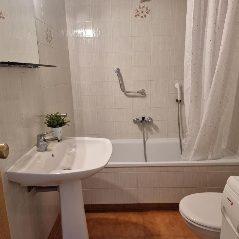 Apartamento de 3 habitaciones con terraza cerca de la playa - HISP-236-75 - Apartment - 19