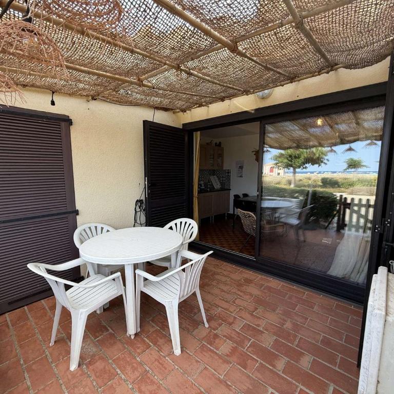 Villa T2 Front de Mer avec Terrasse à Port Leucate - 4 Couchages, Parking Privé, Plage à Pieds - FR-1-81-515 - Villa - 11