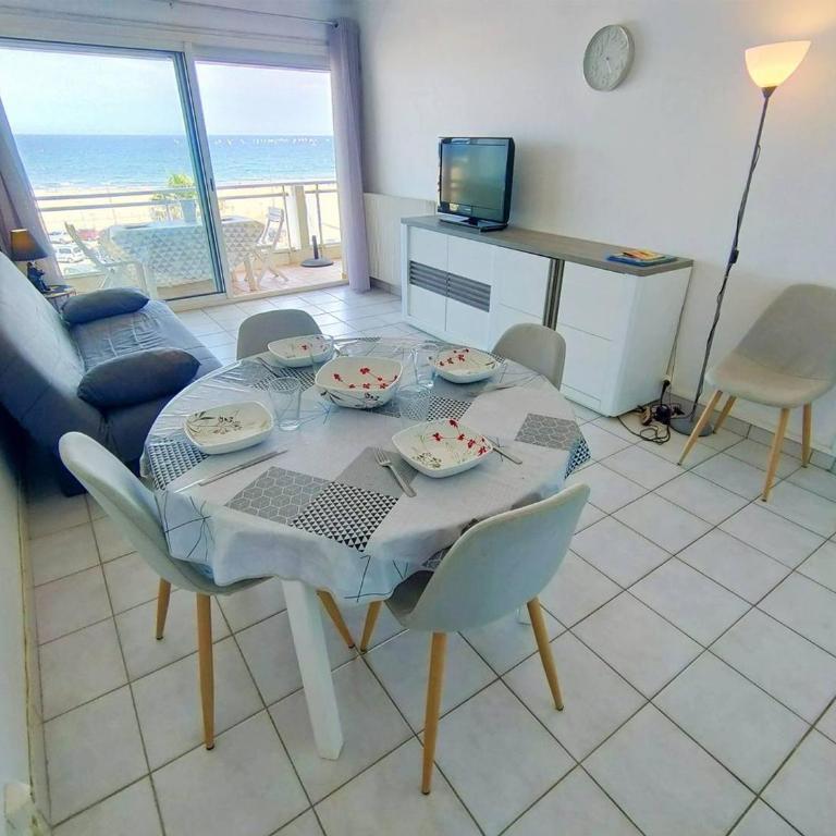 T2 rénové face mer avec balcon au Canet-Plage, 4 pers - FR-1-696-127 - Appartement - 1