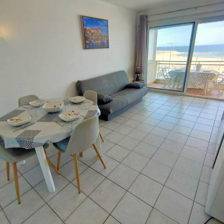 T2 rénové face mer avec balcon au Canet-Plage, 4 pers - FR-1-696-127 - Appartement - 7