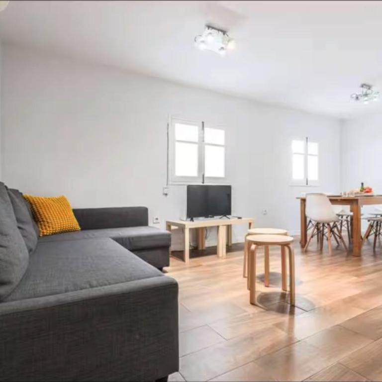 Home2Book Bright Apartment in Seville - Apartamento de 2 dormitorios - 1