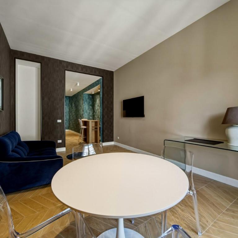 Alpha Domus 6 - Appartamento Deluxe con 2 Camere da Letto e Balcone - 8