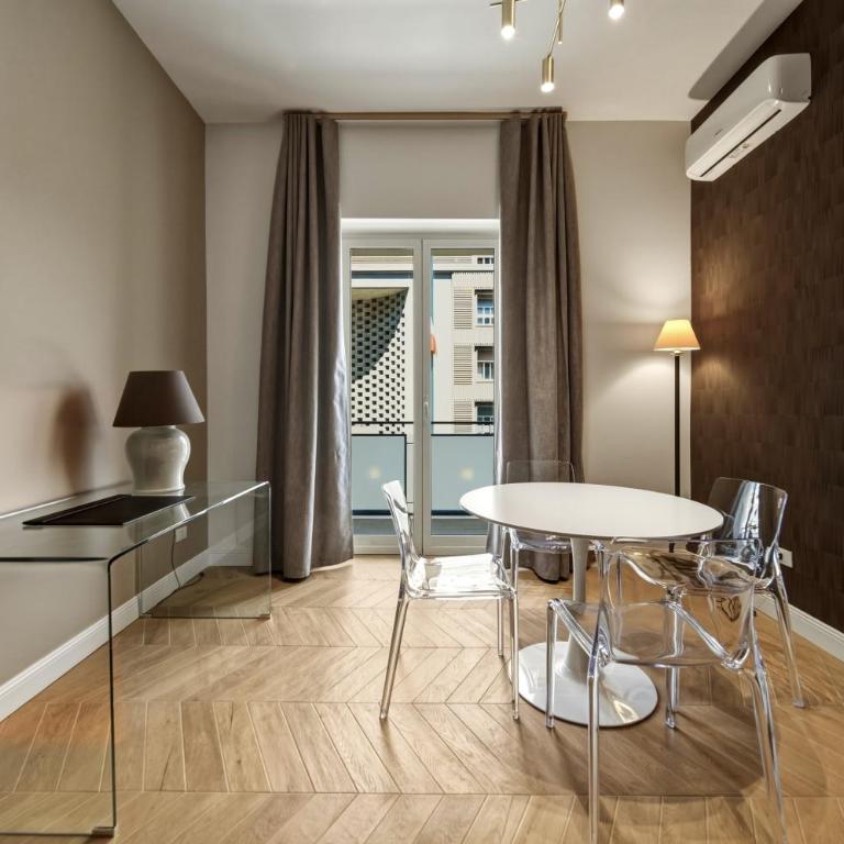 Alpha Domus 6 - Appartamento Deluxe con 2 Camere da Letto e Balcone - 14