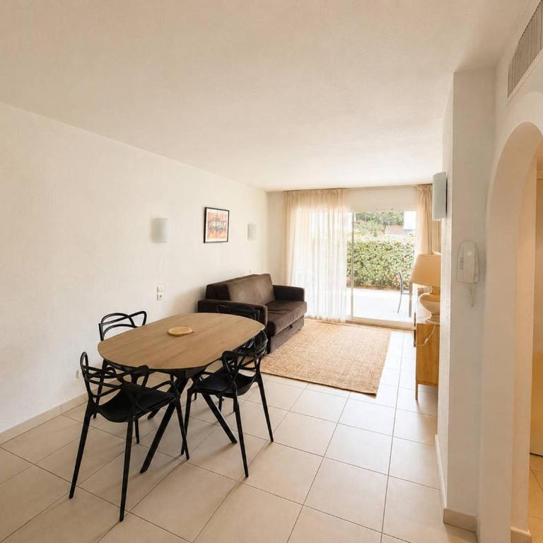 Appartement T2 climatisé avec terrasse, proche plage à Argelès-sur-Mer, parking et piscine inclus - FR-1-388-202 - Appartement - 10