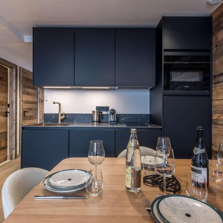 Appartement rénové, 4 pers, skis aux pieds, balcon, parking - FR-1-631-185 - Apartment - 10