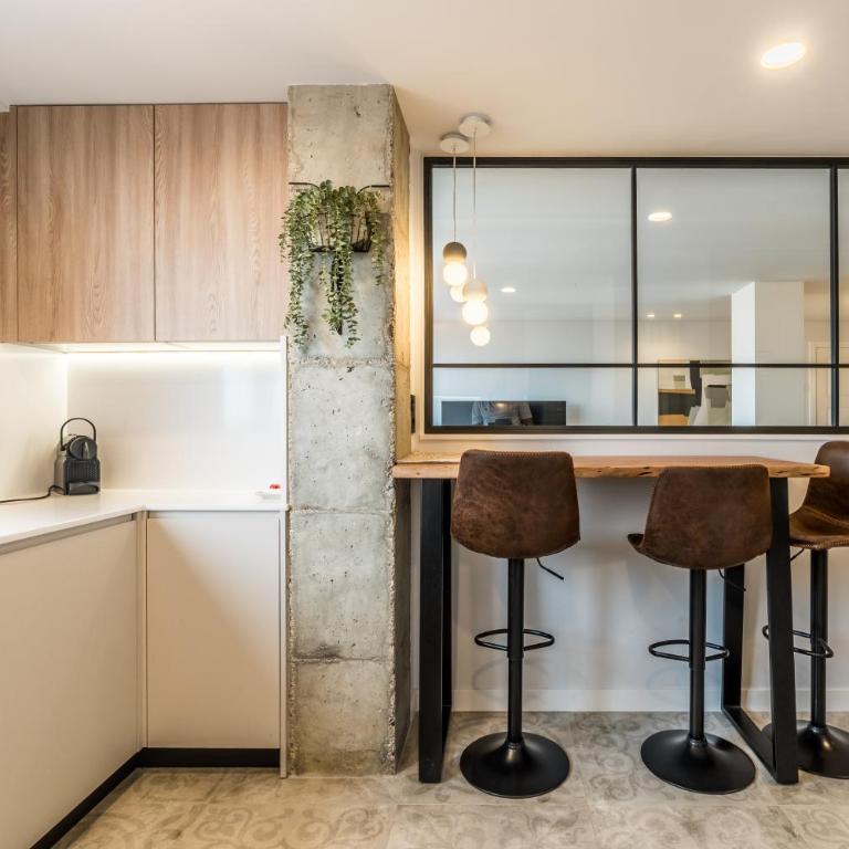 Plaza España - Apartamentos Burgos Deluxe - Three-Bedroom Superior Deluxe Apartment with Views - 8