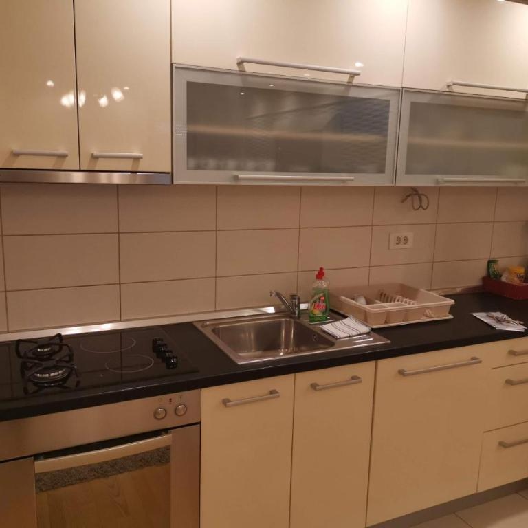 The Corner Apartment - Apartman sa 1 Spavaćom Sobom - 2