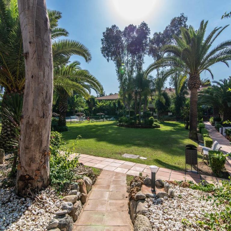 Fuentes del Rodeo - Apartamento Deluxe de 2 dormitorios con vistas al jardín - 34