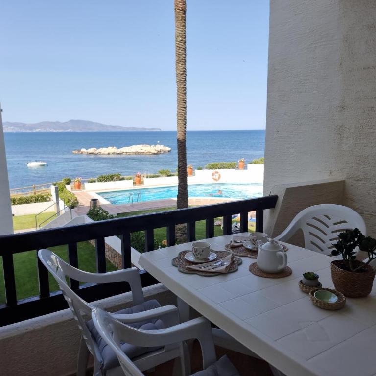Apartamento acogedor a 50m de la playa con terraza - HISP-236-124 - Apartment - 5