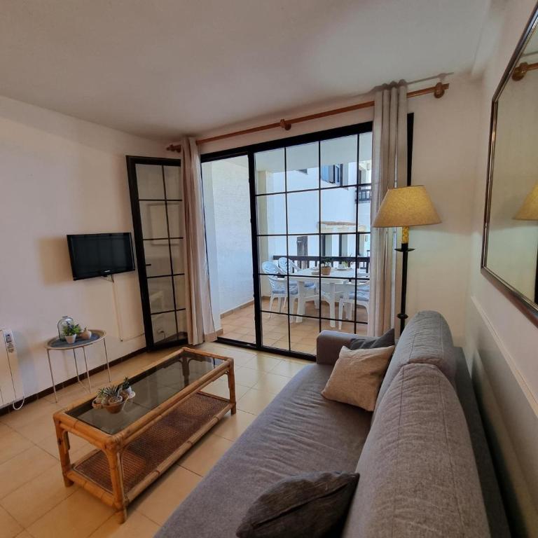 Apartamento acogedor a 50m de la playa con terraza - HISP-236-124 - Apartment - 9