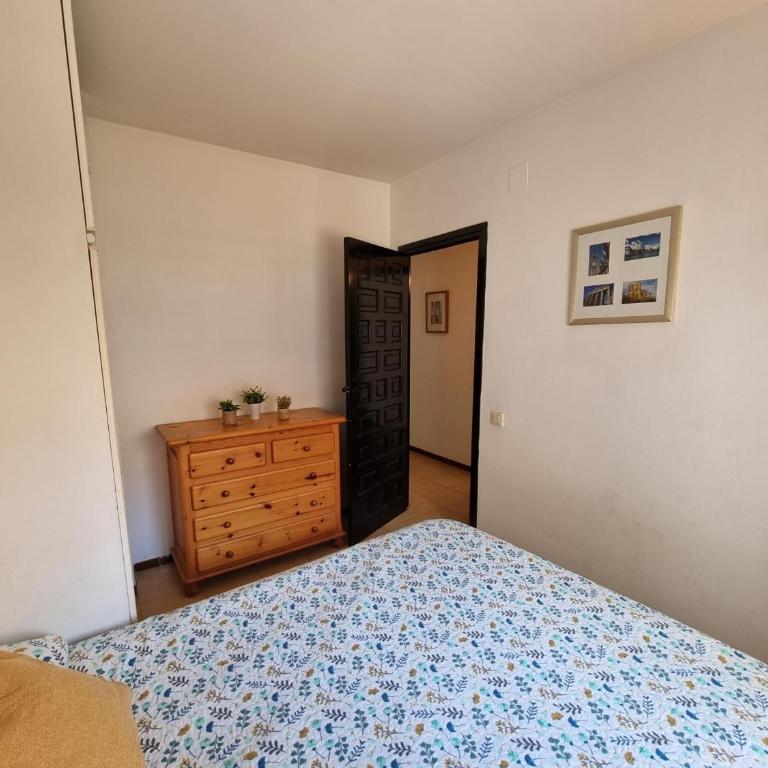 Apartamento acogedor a 50m de la playa con terraza - HISP-236-124 - Apartment - 19