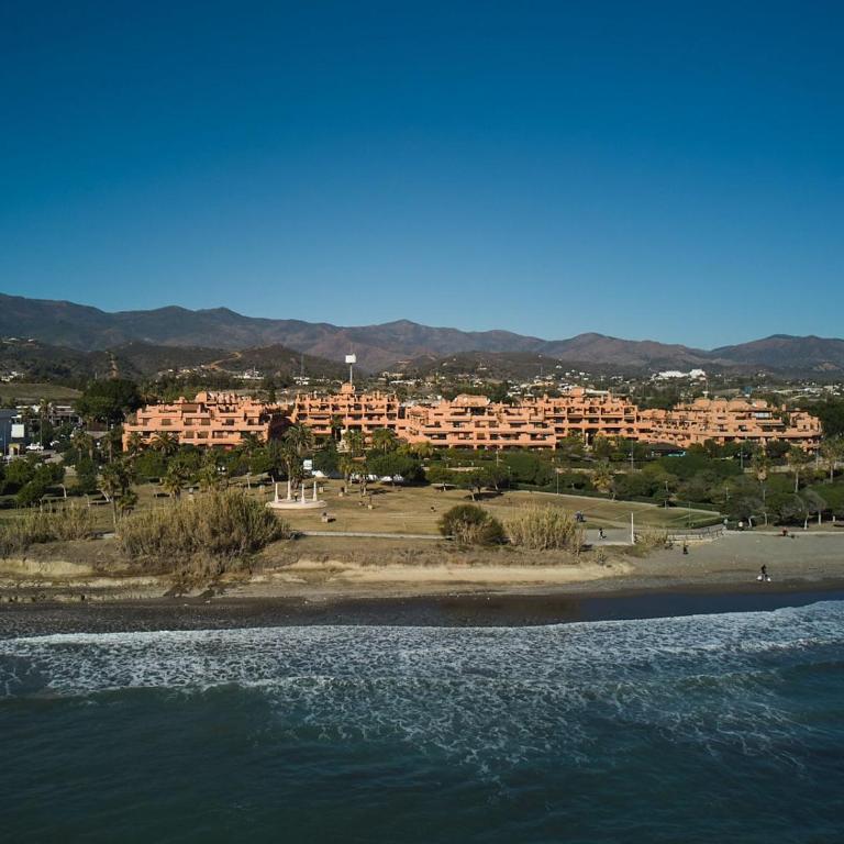 Beautiful 2-Bedroom Frontline Beach Apartment - Apartamento de 2 dormitorios - 7