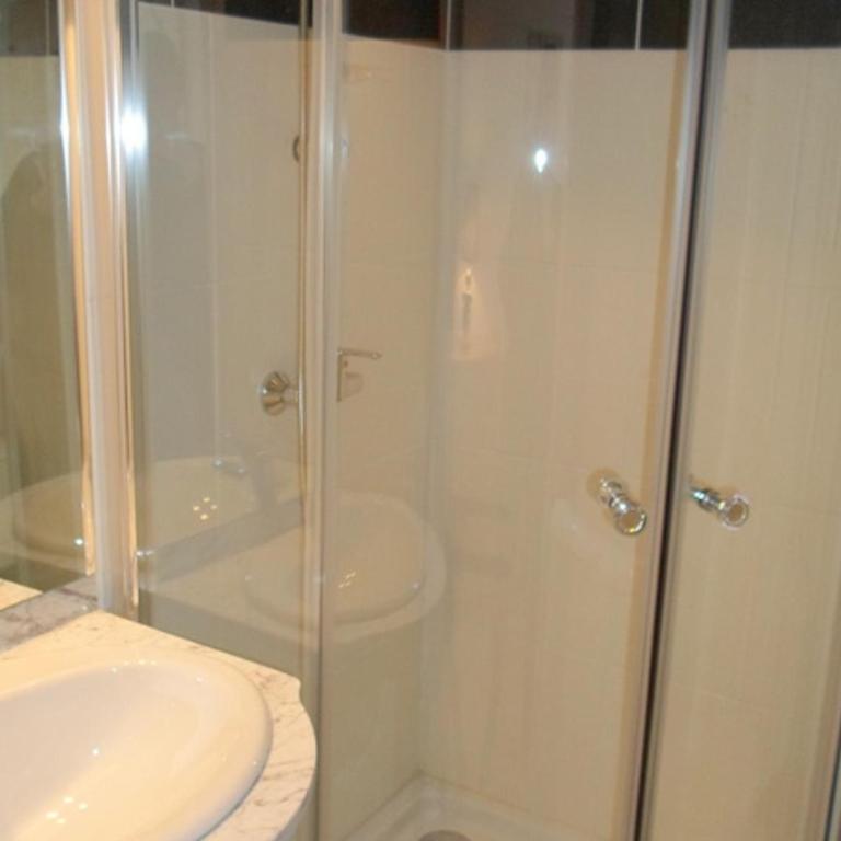 Appartement cosy avec terrasse et animaux admis à Balaruc-les-Bains - FR-1-503-38 - Studio - 12