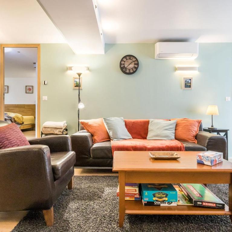 Maison de ville à St Nazaire, près du front de mer, climatisée, 3 chambres avec sdb privatives, WiFi - Maison 3 Chambres - 11