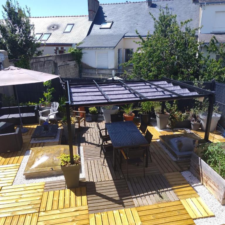 Maison de ville à St Nazaire, près du front de mer, climatisée, 3 chambres avec sdb privatives, WiFi - Maison 3 Chambres - 12