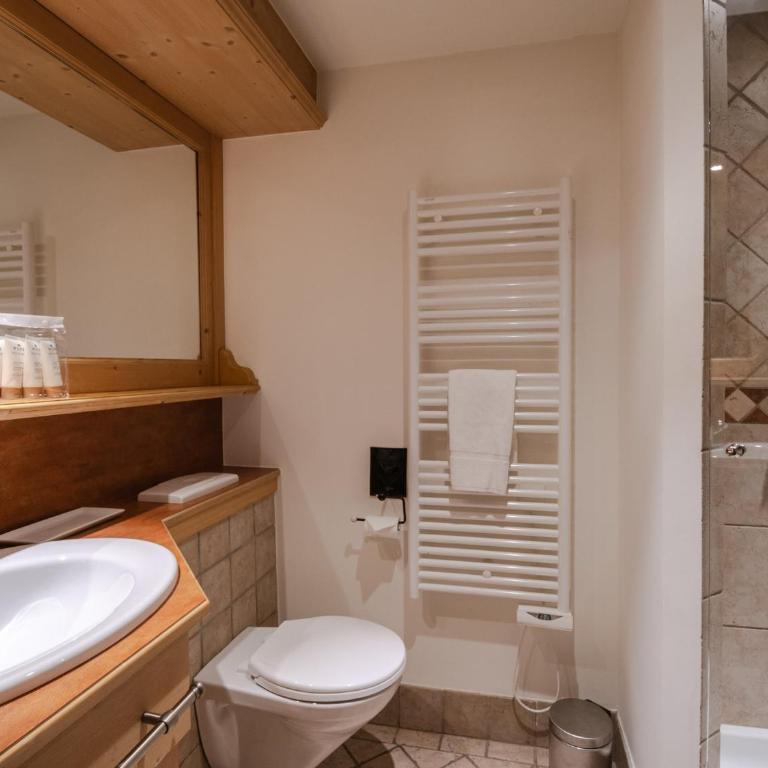 Grand appartement 6 pièces pour 10 pers. proche pistes, animaux OK, parking, WiFi - FR-1-343-223 - Apartment - 13