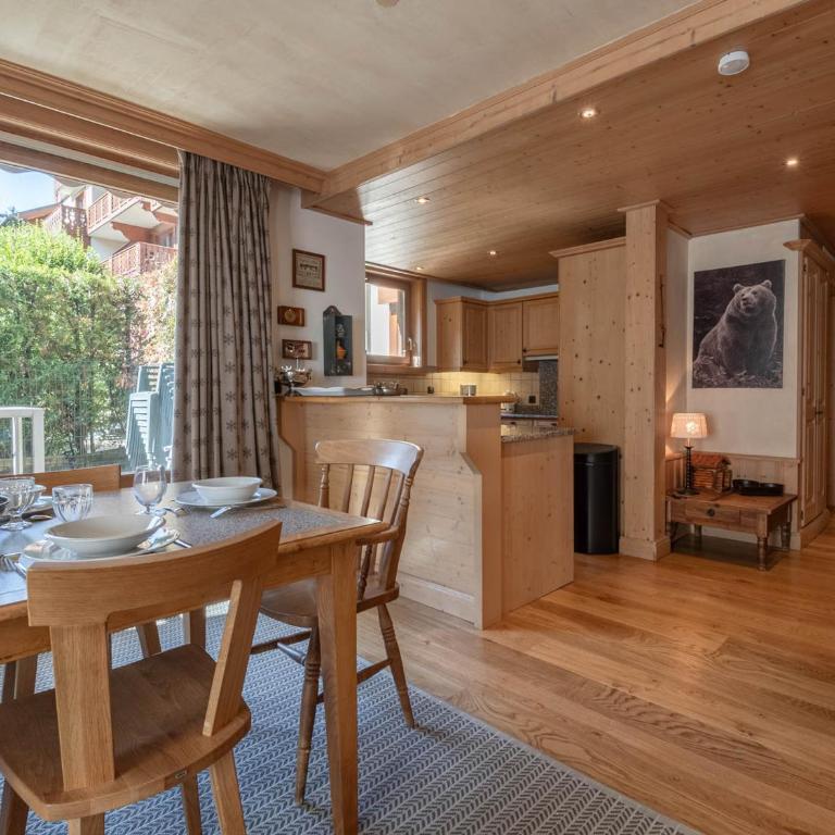 Grand appartement 6 pièces pour 10 pers. proche pistes, animaux OK, parking, WiFi - FR-1-343-223 - Apartment - 17