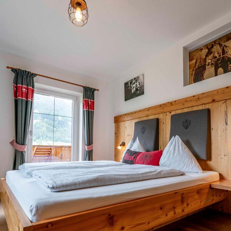 Untersillerhof - Doppelzimmer mit Balkon - 2