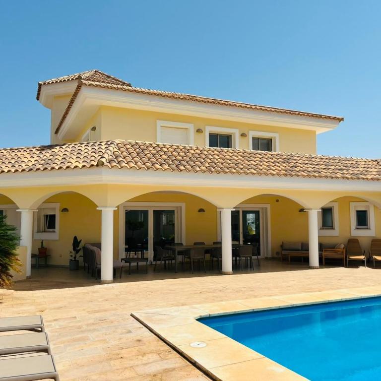 Luxurious villa in the sun - Villa con vistas al mar - 1
