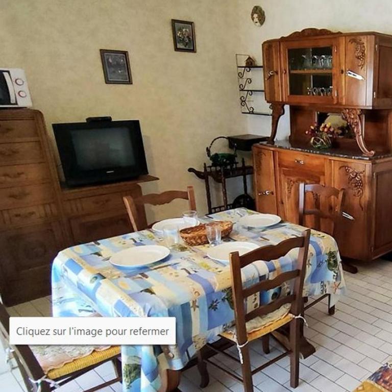 Appartement 3 pièces avec climatisation et parking au centre de Canet-Plage - FR-1-696-105 - Appartement - 11
