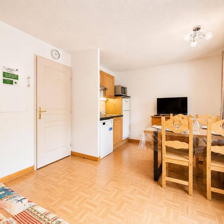 Agréable appartement au pied des pistes avec piscine - FR-1-505-170 - Apartment - 20