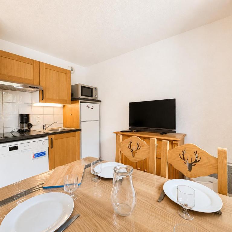 Agréable appartement au pied des pistes avec piscine - FR-1-505-170 - Apartment - 27