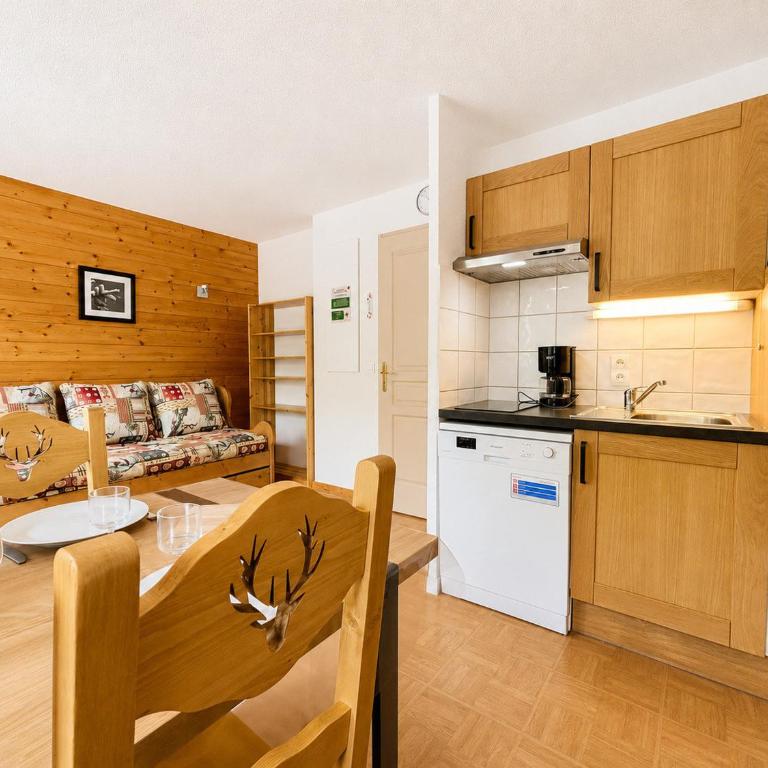 Agréable appartement au pied des pistes avec piscine - FR-1-505-170 - Apartment - 29