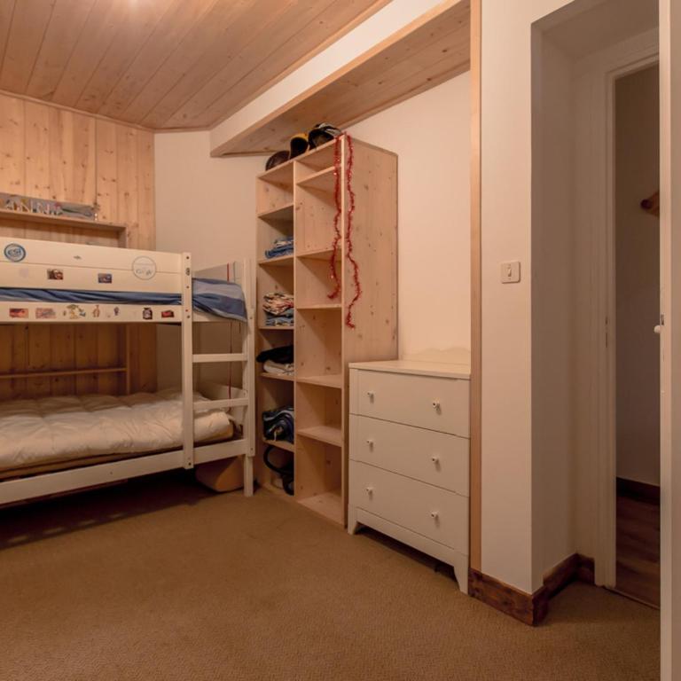 Confortable 3 pièces · Centre · 5 min des pistes · Parking · Wifi - FR-1-518-93 - Apartment - 16