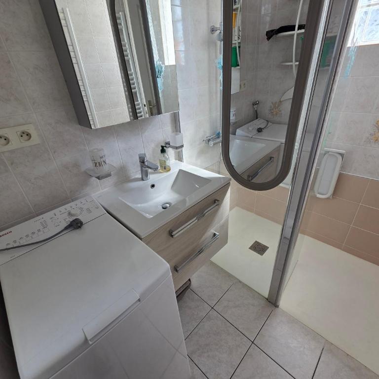 Maisonnette proche plage, 4 pers, parking privatif - FR-1-194-455 - Maison de Vacances - 13