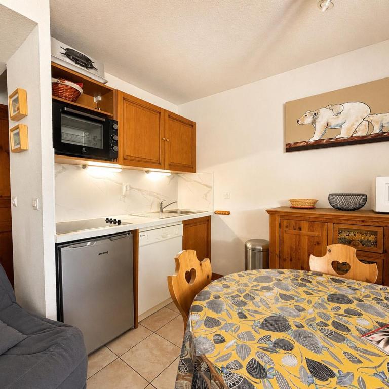 Appartement 3 pièces au pied des pistes avec parking et animaux acceptés - Appartement 2 Chambres - 12