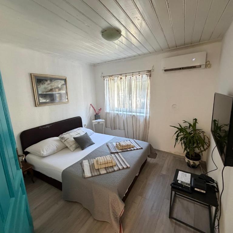 Apartment in Old Town with parking - Apartman sa 2 Spavaće Sobe - 4