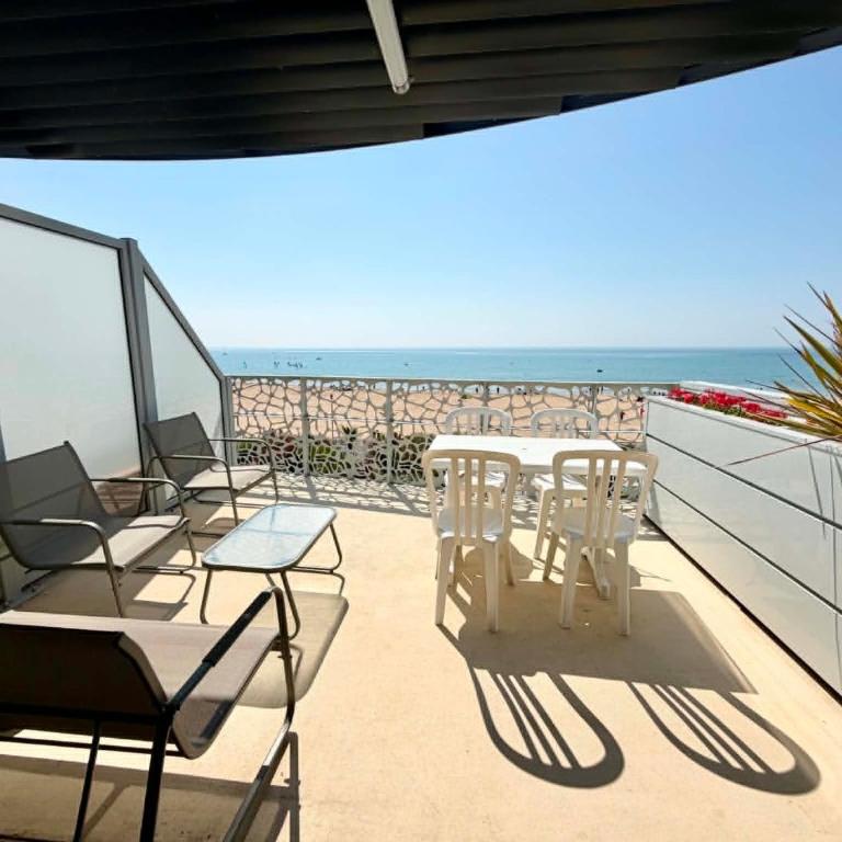 Appartement plage, piscine, balcon, animaux, parking - FR-1-194-201 - Appartement (6 Adultes) - 1