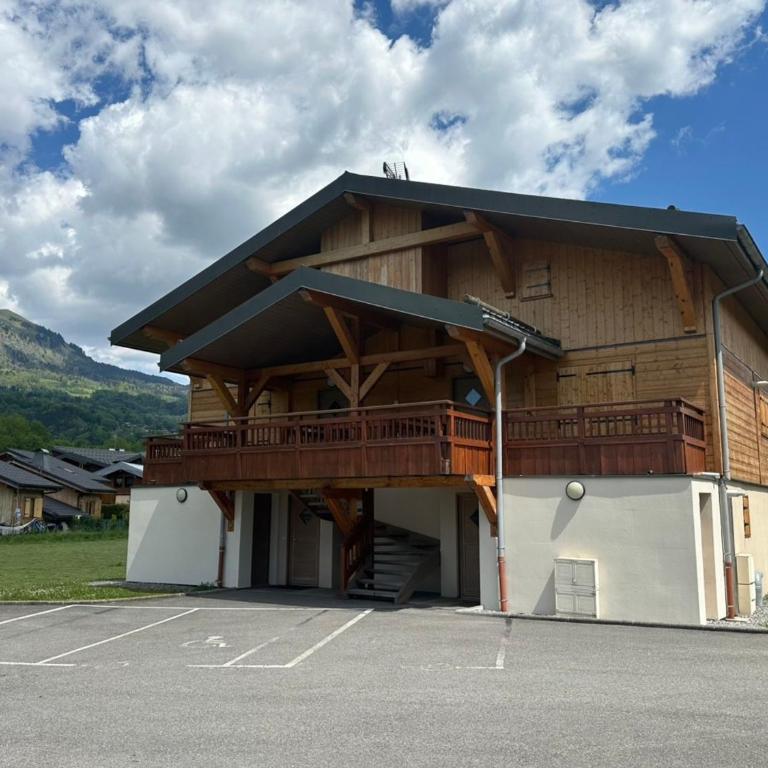 Charmant T3 avec terrasse et vue montagnes, 2 chambres à Morillon - Appartement 2 Chambres - 17