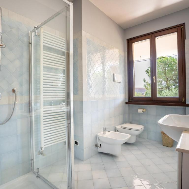 Villa Acqua Blu Gorgeous villa with ample garden - Villa - 51