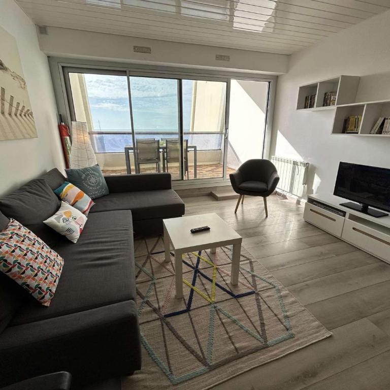 Appartement à 100m de la plage avec balcon, parking, classé 2 étoiles - FR-1-224C-66 - Appartement (5 Adultes) - 1