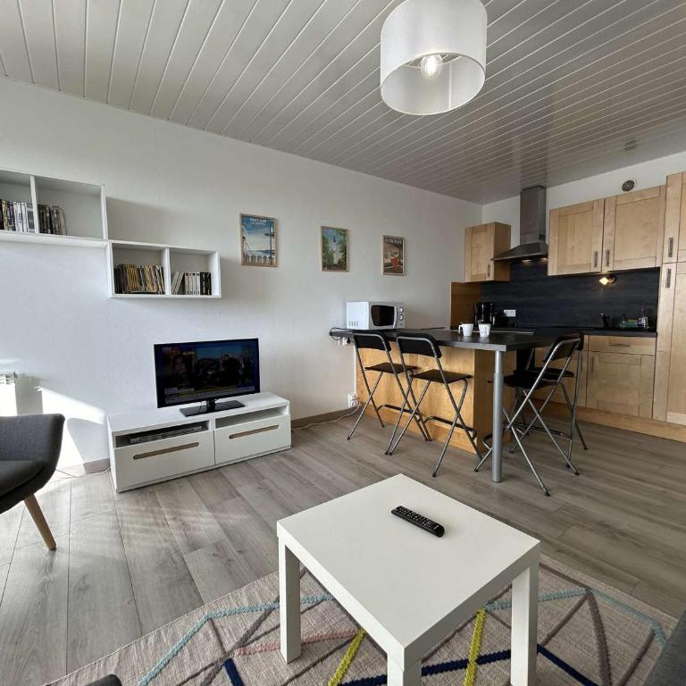 Appartement à 100m de la plage avec balcon, parking, classé 2 étoiles - FR-1-224C-66 - Appartement (5 Adultes) - 3