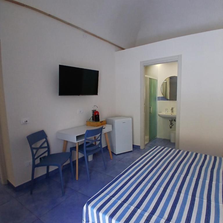 I Colori delle Egadi - Double Room with Private Bathroom - 2